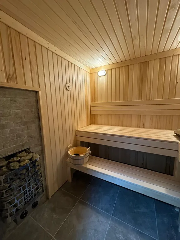 Уютный дом c бассейном и сауной