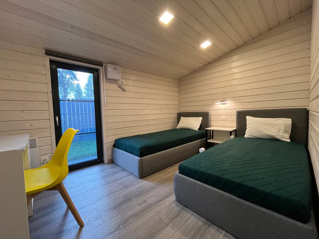 Коттедж Уютный дом с горячей купелью — Стеклянный