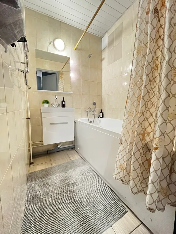 Квартира 2-комнатная Квартира — Шушары