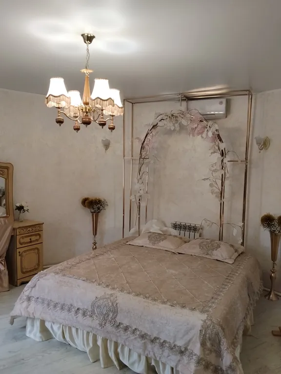 Дом замок с видом на море и горы