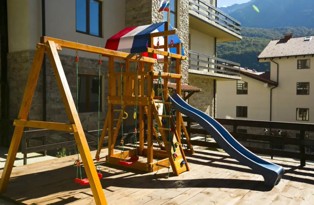 Улучшенная студия, ваша личная сцена с горными декорациями