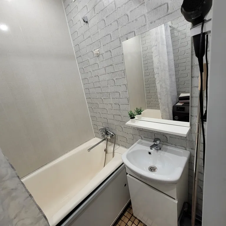 Уютная квартира с раздельными комнатами в центре