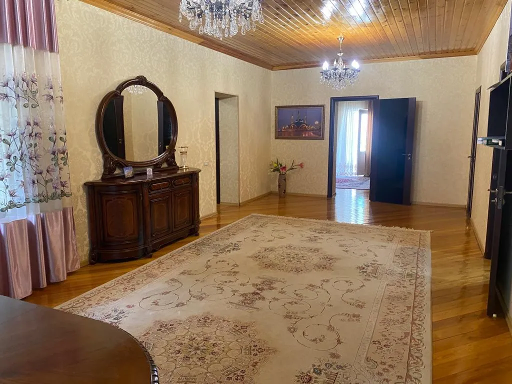 5-комнатный Дом