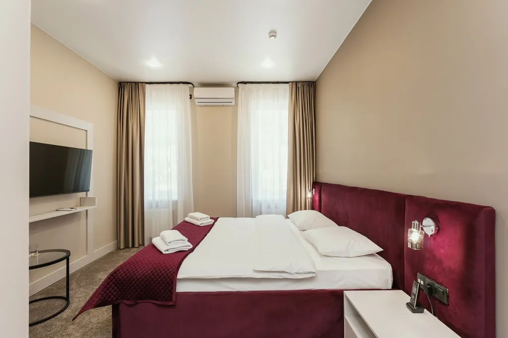 Мини-отель Imperial Joy находится на 2 этаже караоке-бара