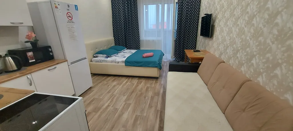 Квартира Хорошая уютная студия — аренда посуточно в Сургут