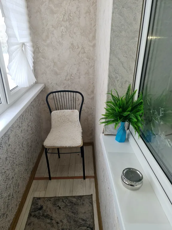 Комфортная тёплая квартира с камином возле двух стоматологий