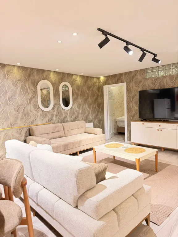 Семейная уютная квартира 16N