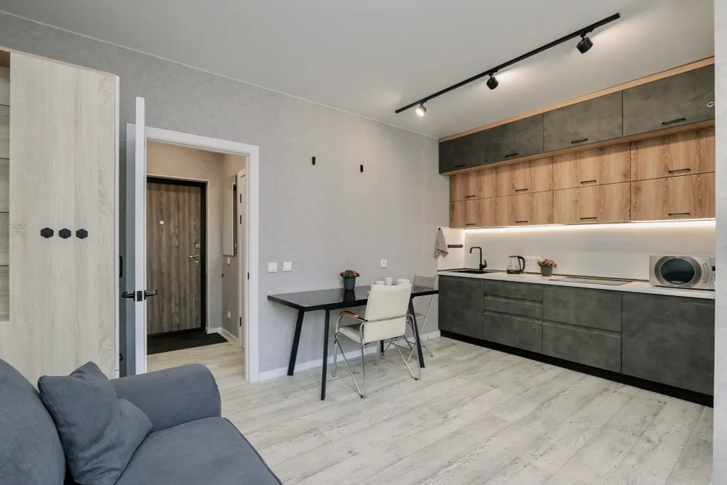 Уютно Ижевск. Новая дизайнерская студия с панорамным балконом