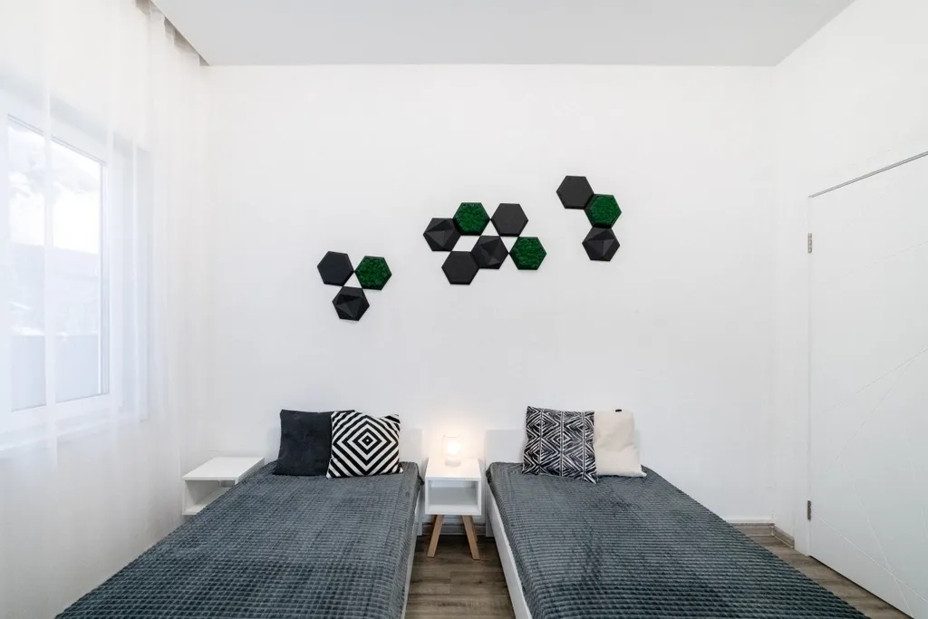 Уютный дом около реки Мана с баней