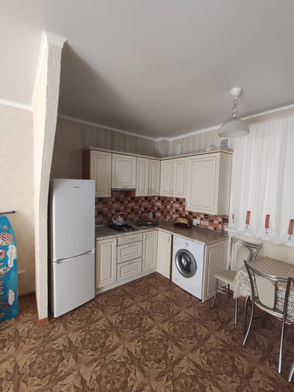 Четырёхместный улучшенный с балконом и видом на Медведь гору