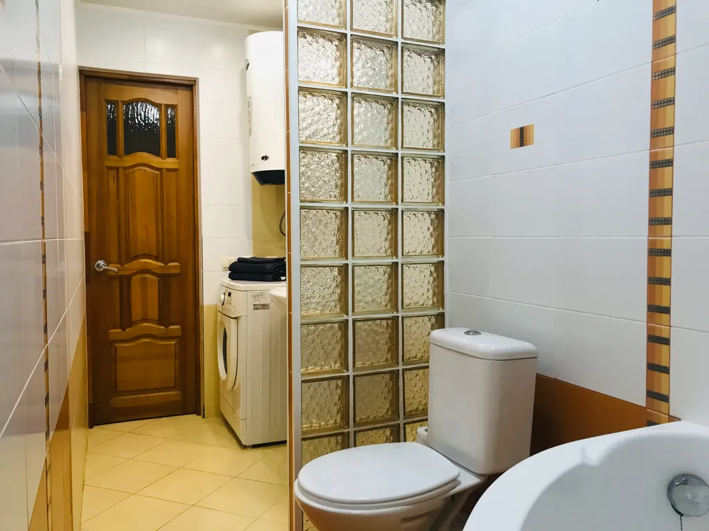 Просторная тёплая двушка в центре