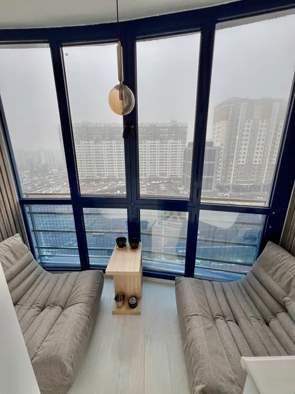 Двухкомнатная квартира в центре с 2 лоджиями