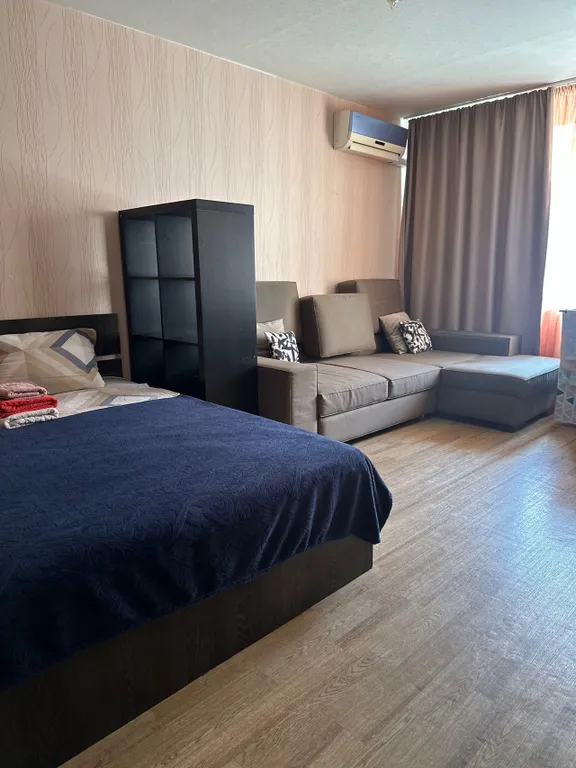 Просторная квартира в хорошем тихом районе — аренда посуточно в Чебоксары