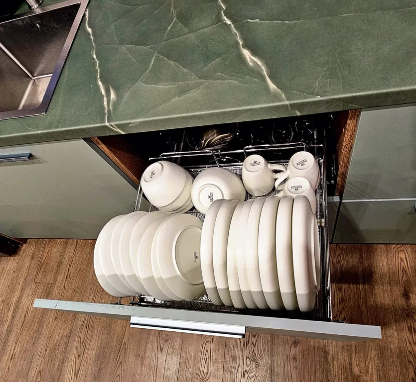 Далеко и надолго