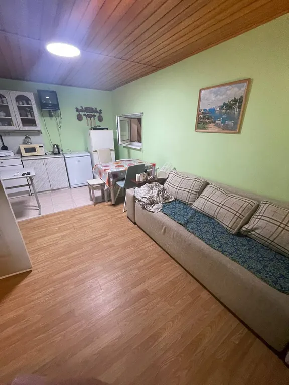 Уютный дом с садом