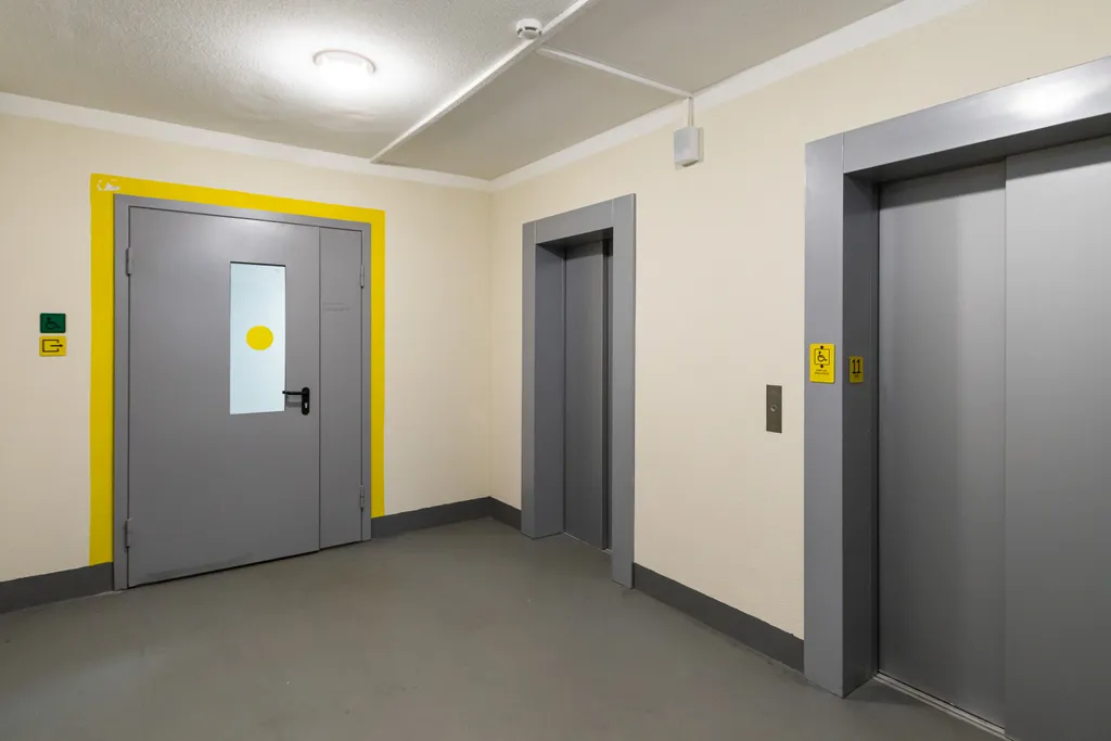 Двухкомнатная квартира для 6 гостей у метро Парнас || Сатин Хоум апарт