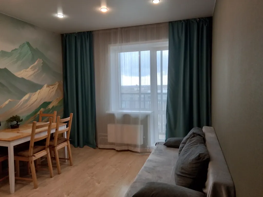 Квартира Уютная евро двушку около аэропорта Толмачево (им. Покрышкина)! — Обь