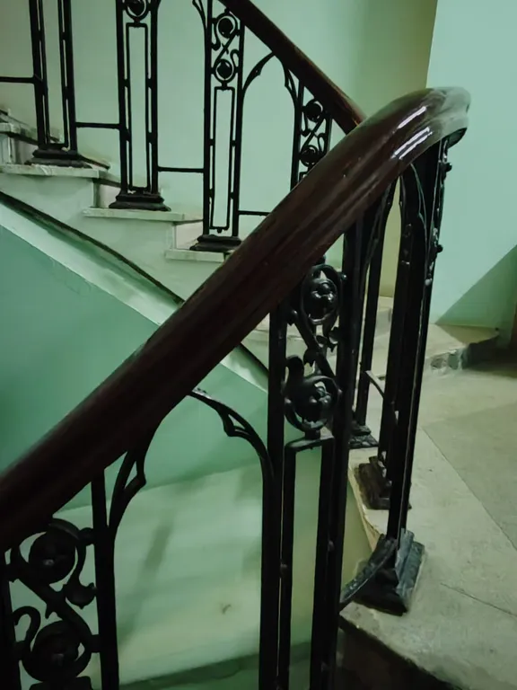 Квартира Квартира Меблированные комнаты в готическом замке в центре Москвы — Москва