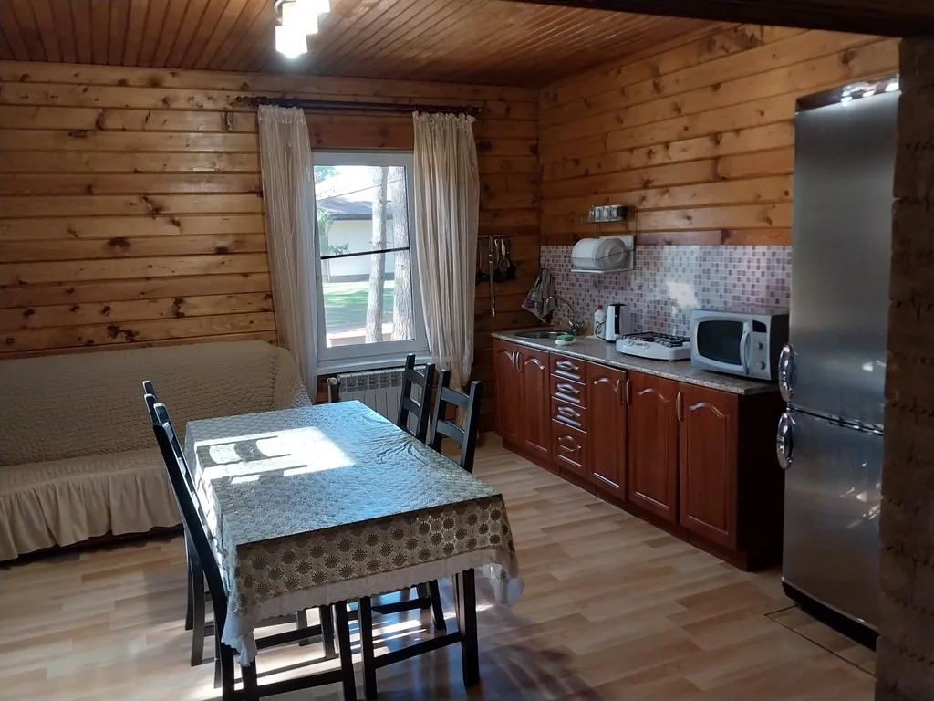 Котедж-дуплекс на берегу озера Глубокое