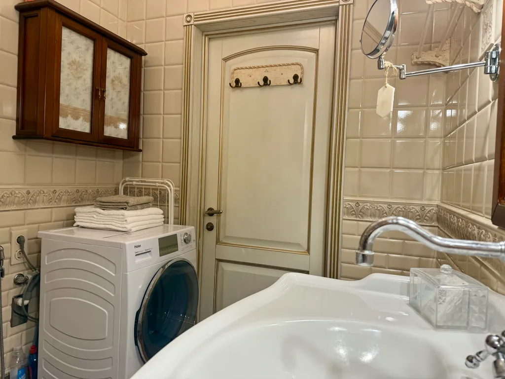 Трехкомнатная квартира Английский шик у Кремля