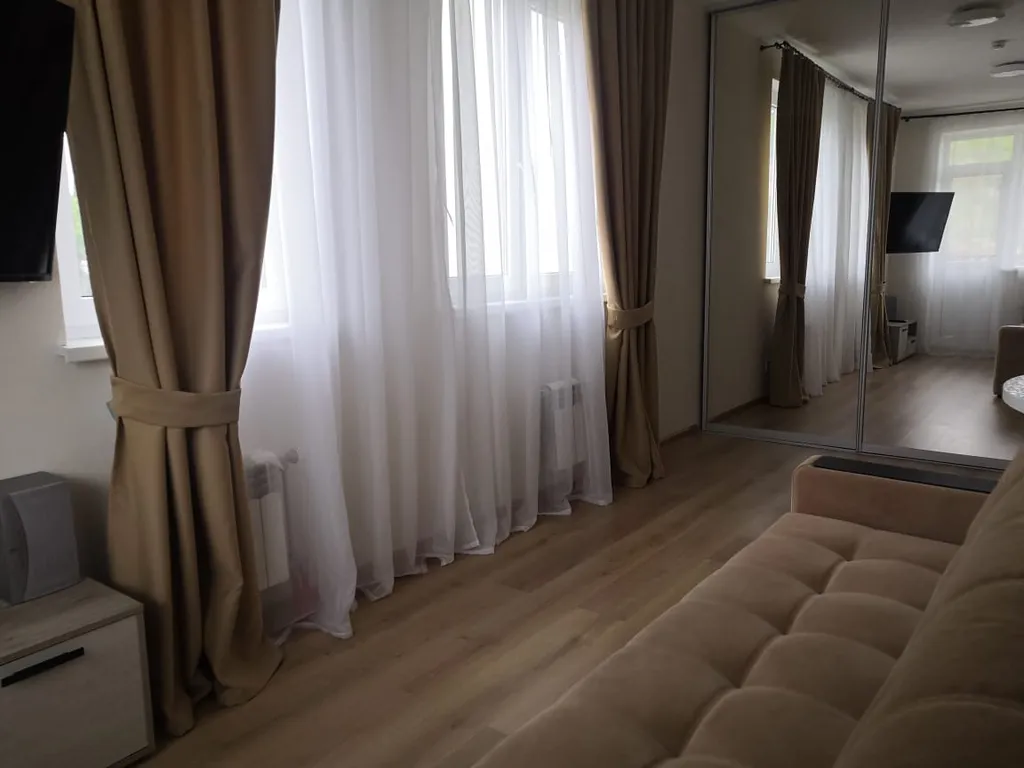 2-х комнатная квартира с балконом, видом на горы и море, парковкой