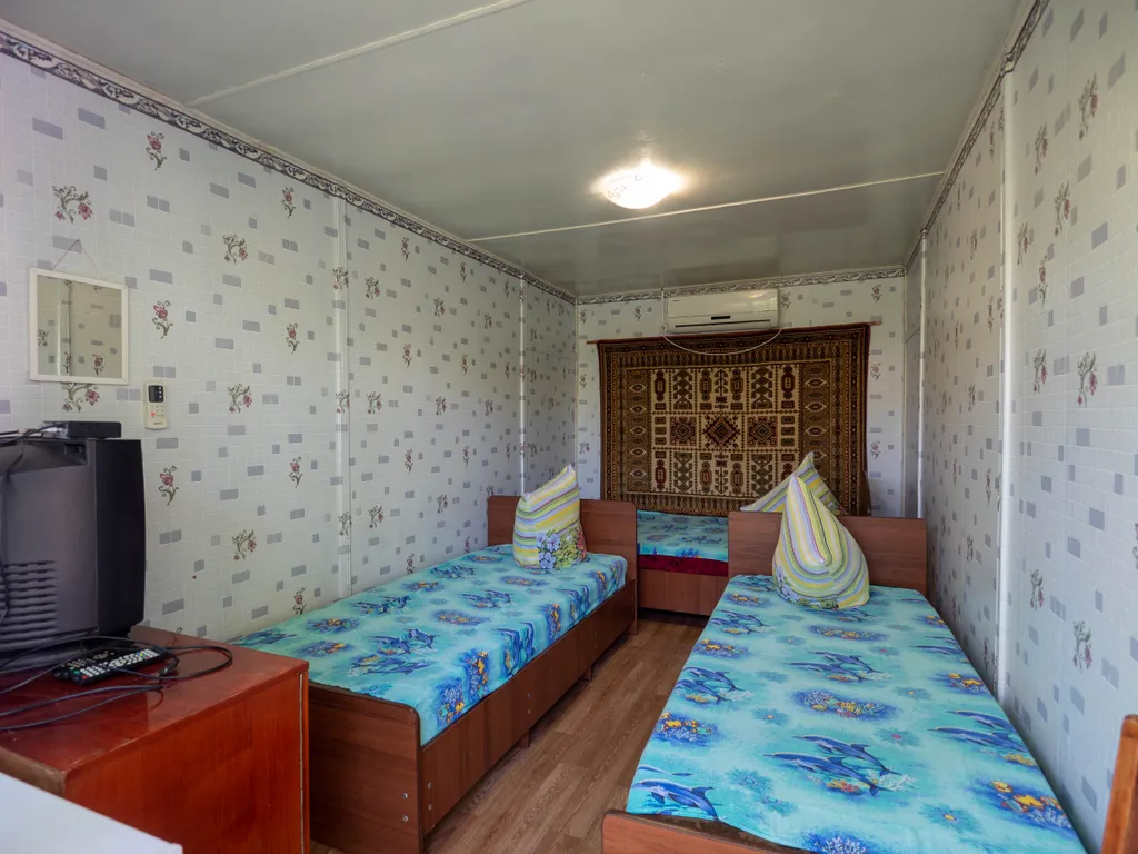 Комната в тени винограда