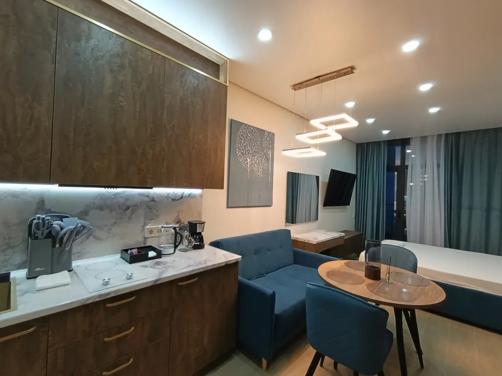 Квартира Дизайнерская студия ls-lux-fly blue light лучший вид на море — аренда посуточно в Алушта