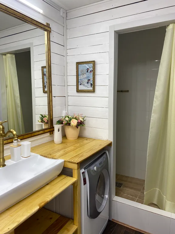 Дом на набережной