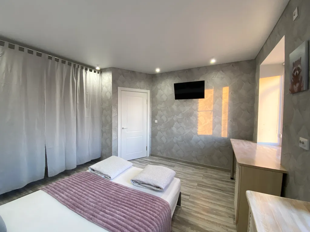 Стильная чистюля с видом на поле и закатные пейзажи