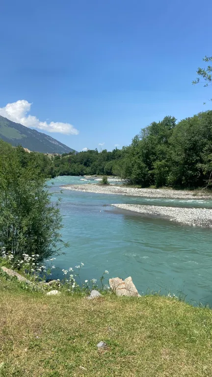 Домики у реки Теберда