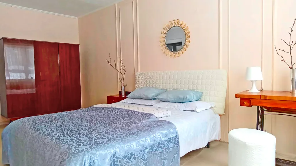 Трехкомнатная квартира 63м в Орбите