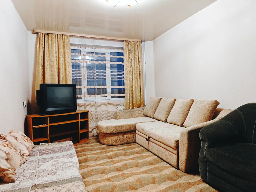 Уютная квартира Прекрасная транспортная доступность — аренда посуточно в Новокузнецк