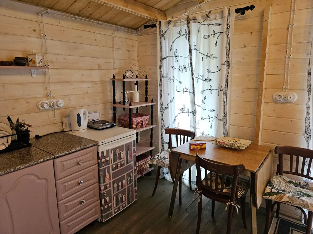 Уютный домик на большом участке с садом