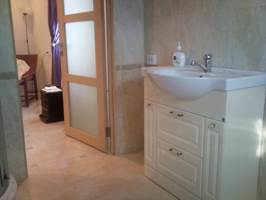 Дачный дом с сауной в черте города