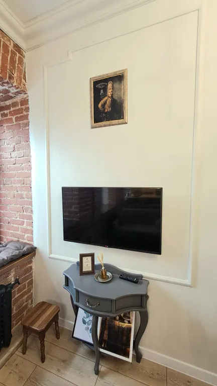 Студия у Соборной площади Кремля