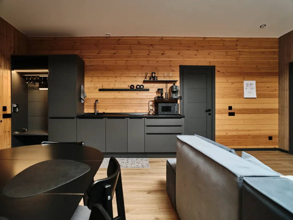 Нoвый уютный дoм с сауной у горнолыжного склона "Черника"