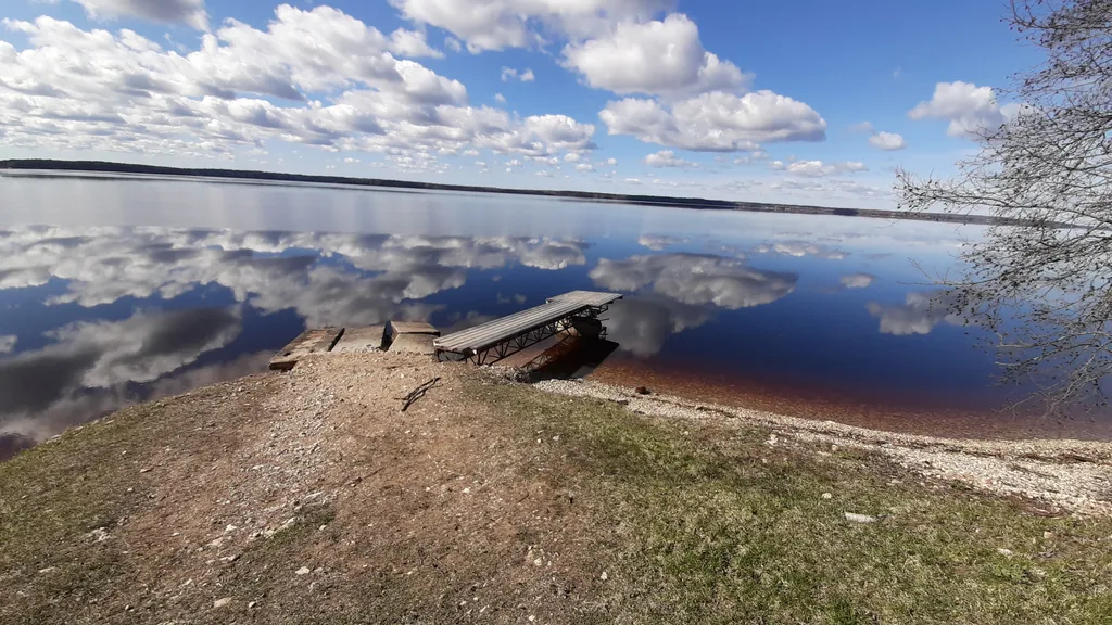 Коттедж Дом на озере Волго со своим пирсом — Ланино