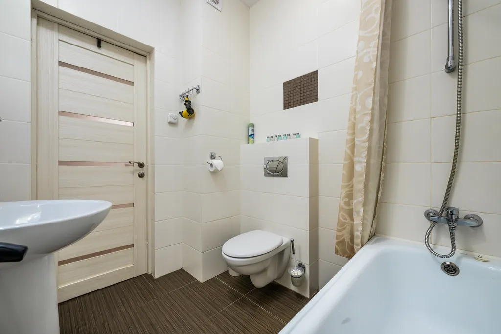 Классические апартаменты с двумя спальнями и ванной, 1 этаж