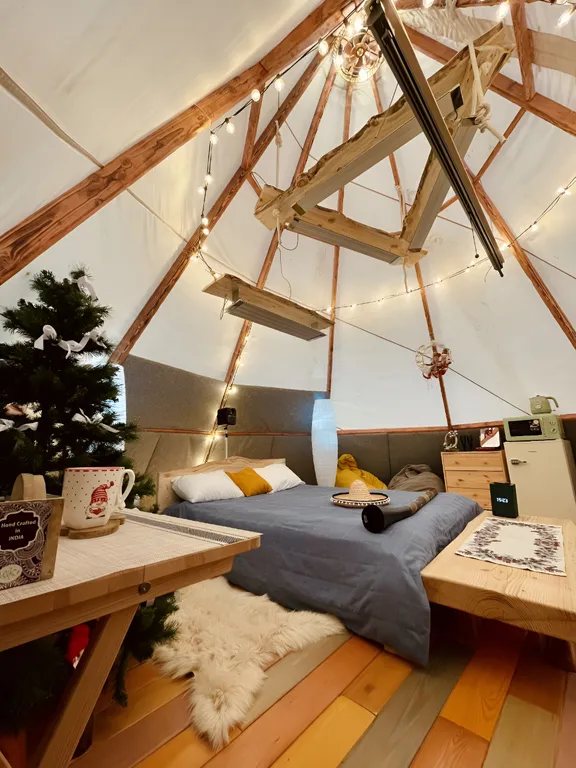 Индейский домик (типи) на Семейной мини-ферме Фазенда