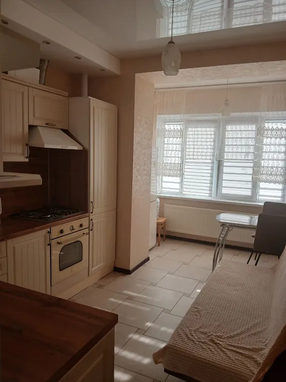 Уютная квартира в новом районе — аренда посуточно в Таганрог