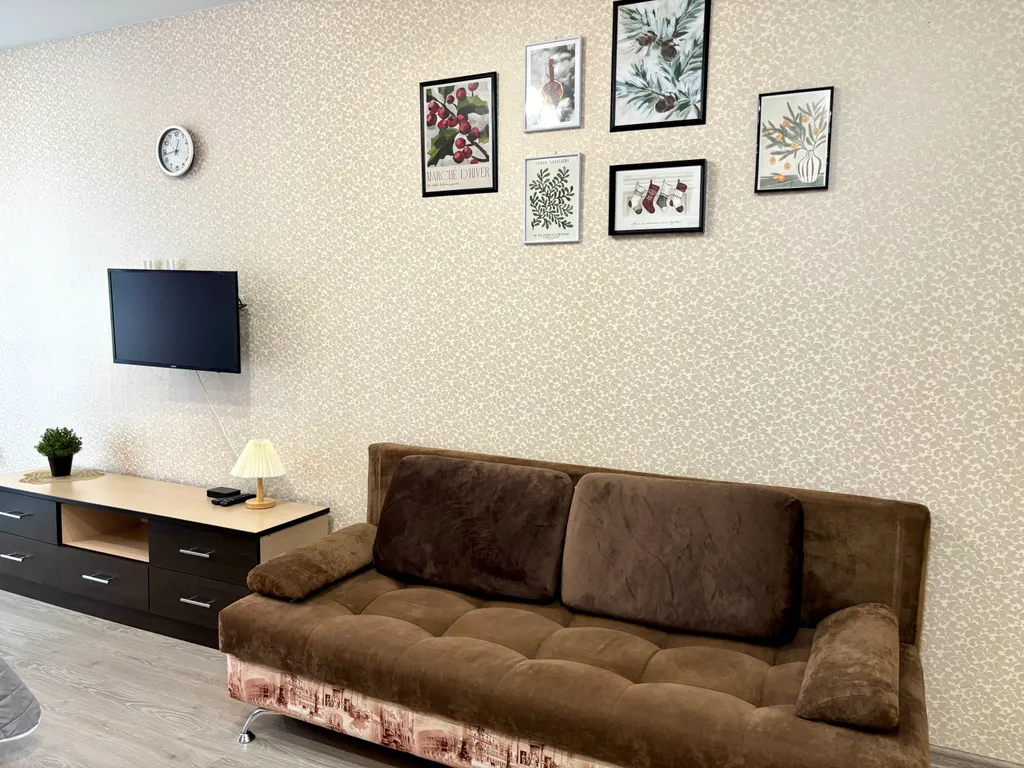 Студия с панорамными окнами на Свиягу