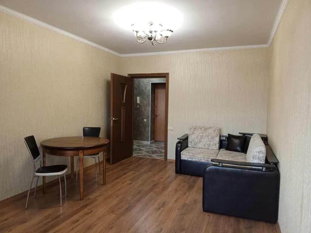 Комфортная квартира в новом доме рядом с центром на Родионова