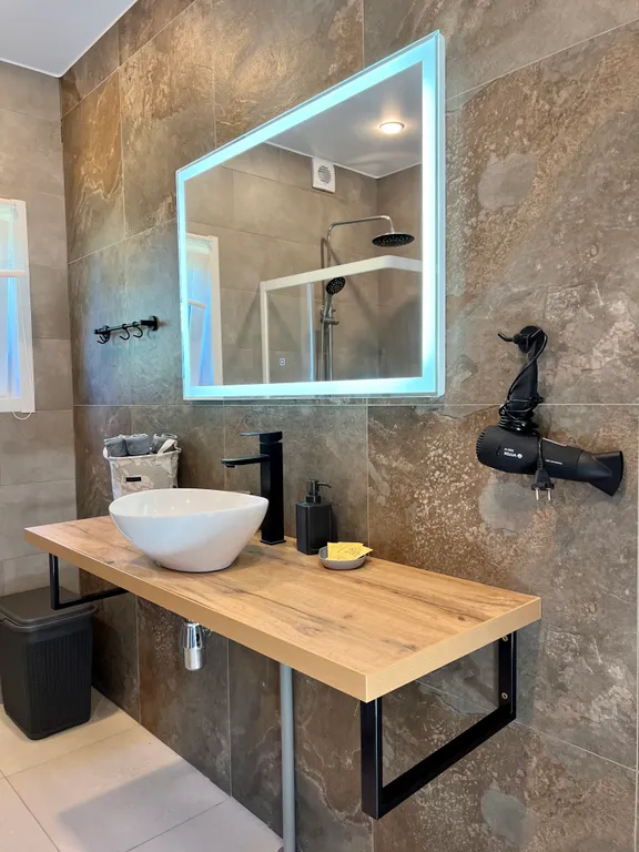 Барнхаус у озера