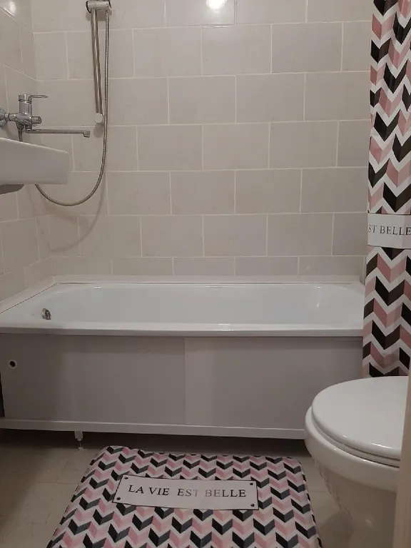 Уютная студия в новом доме с панорамным видом на город