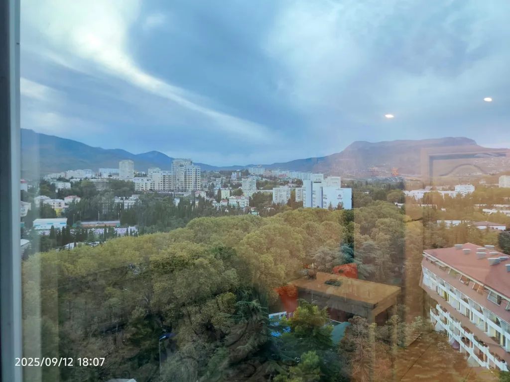 Квартира Однокомнатная квартира с видом на горы — Алушта