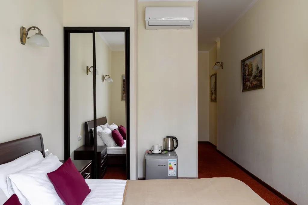 Ларго у Невского проспекта