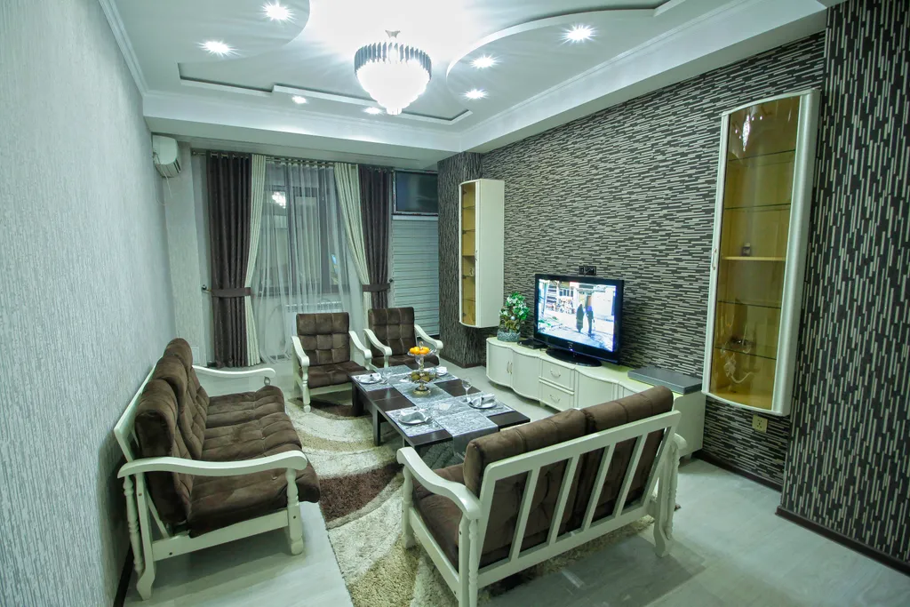 Светлая и уютная квартира в центре города Душанбе