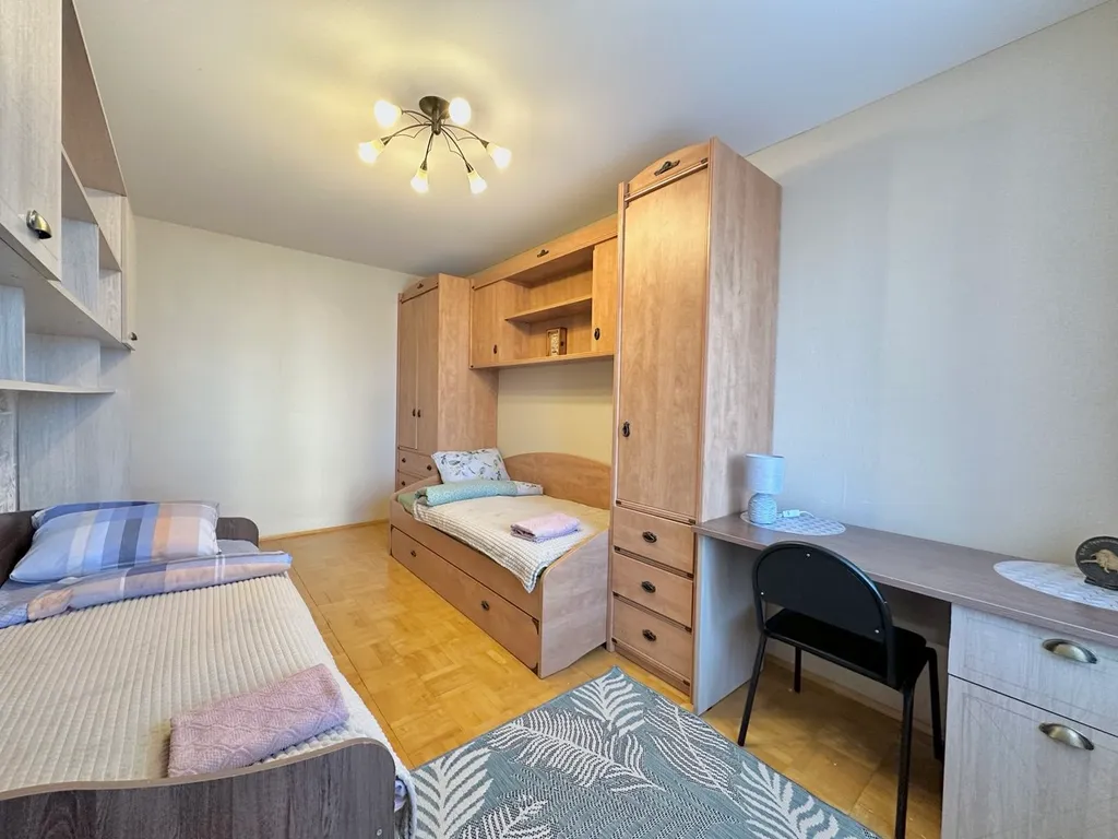 Просторная квартира у дворца спорта Юбилейный