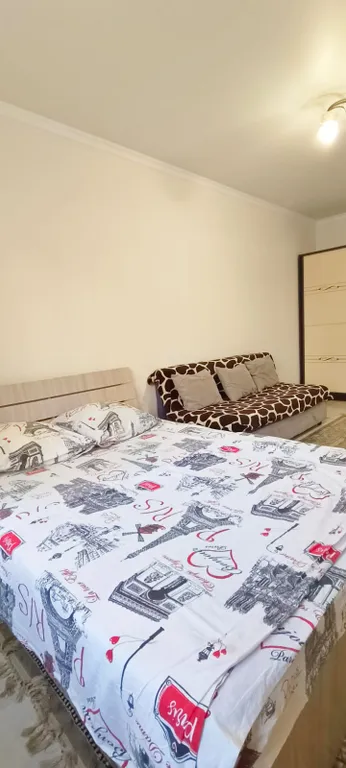 Квартира Комфортная двухкомнатная квартира, чистая — Алматы