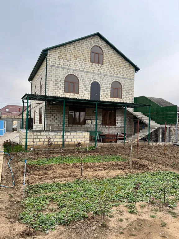 Просторная дача у моря для семейного отдыха